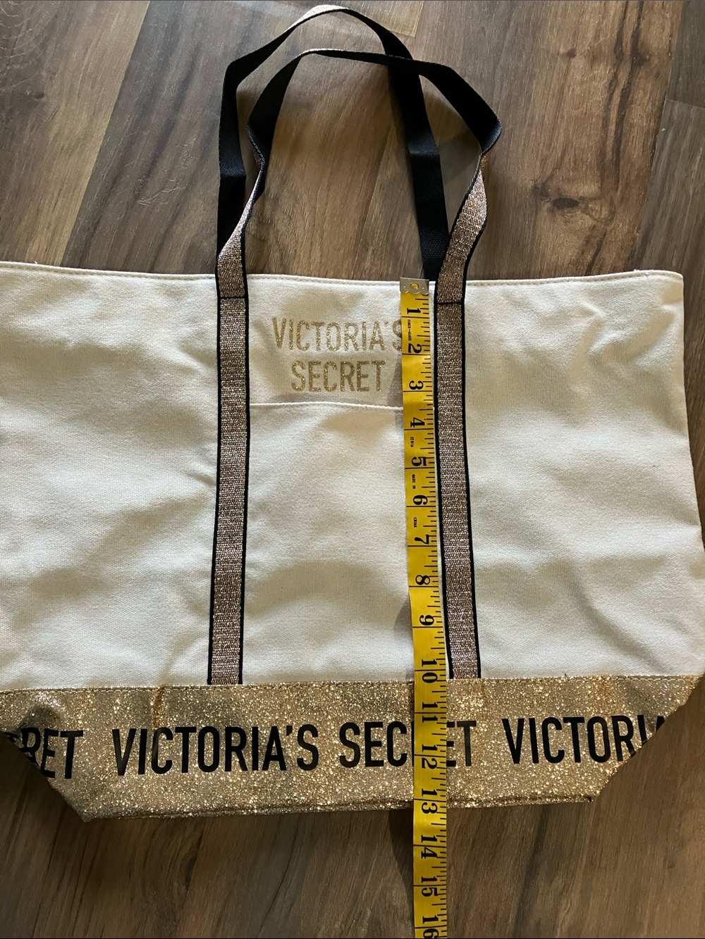 VICTORIA SECRET BUNDLE OF TOTES - Picture 10 of 15